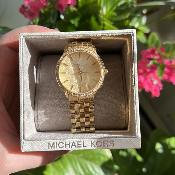Gold & Crystal Michael Kors watch!! - Picture 2 of 12